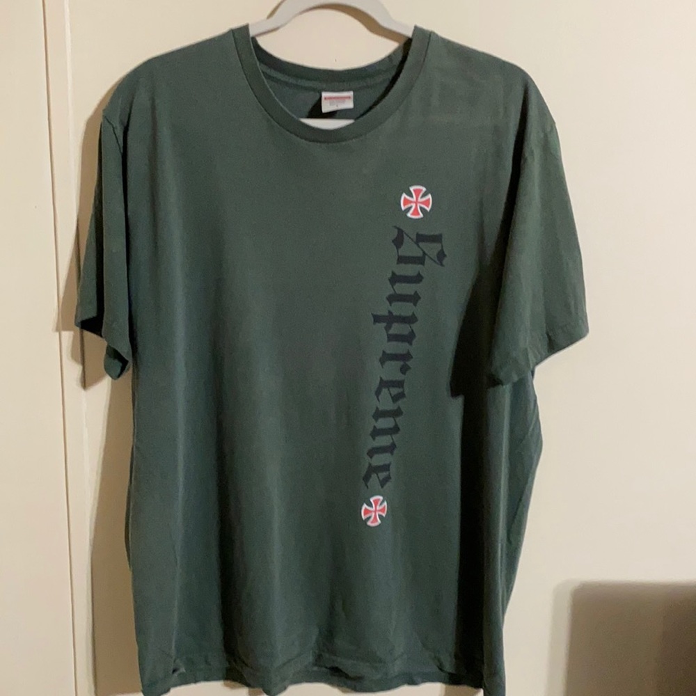 Supreme x Independent cross tee